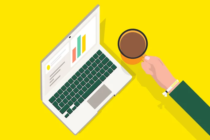 O ilustrație vectorială prezintă mâna unei persoane care ține o ceașcă de cafea lângă un laptop deschis. Ecranul laptopului afișează grafice colorate de tip bară și un grafic circular, sugerând analiză de date sau o activitate de lucru. Fundalul este galben, uniform și luminos, creând o atmosferă modernă și energică. Persoana poartă o mânecă verde și o brățară albă.